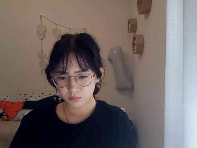 MyrleHenggeler webcam