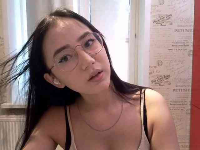 MyrleHenggeler webcam