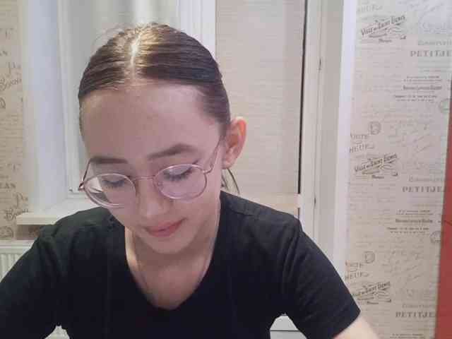 MyrleHenggeler webcam