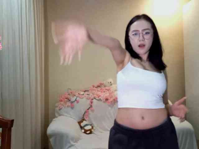 MyrleHenggeler webcam