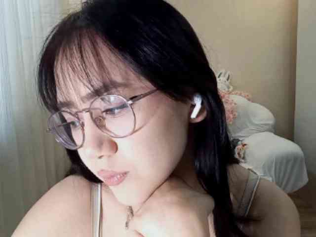 MyrleHenggeler webcam