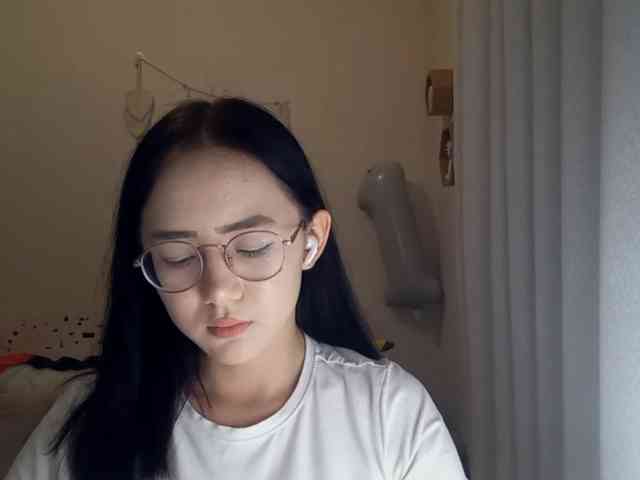 MyrleHenggeler webcam