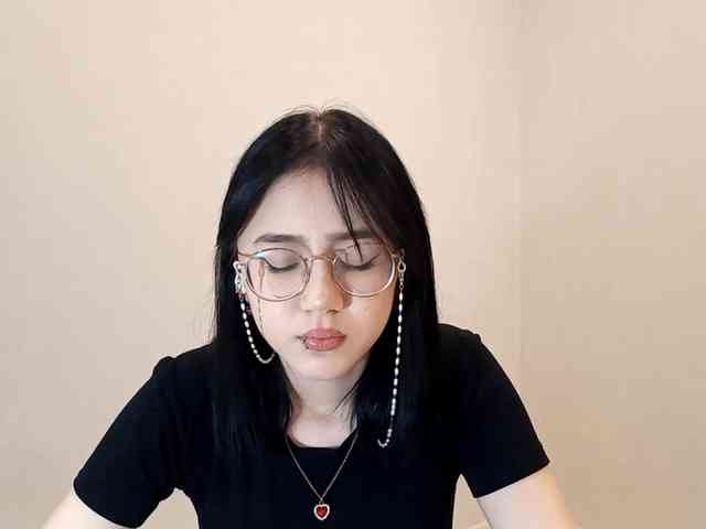 MyrleHenggeler webcam