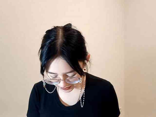 MyrleHenggeler webcam