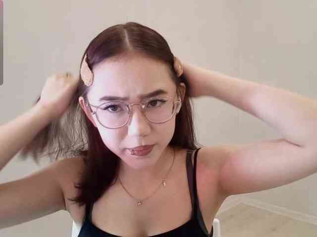 MyrleHenggeler webcam