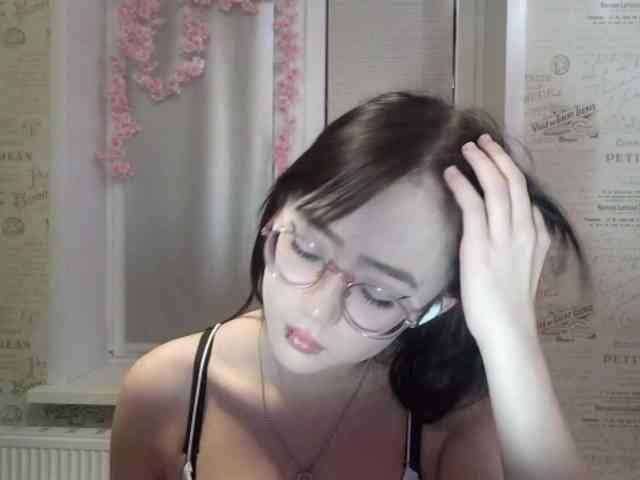 MyrleHenggeler webcam