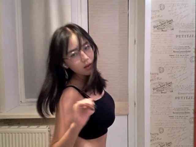 MyrleHenggeler webcam