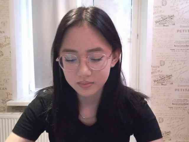 MyrleHenggeler webcam