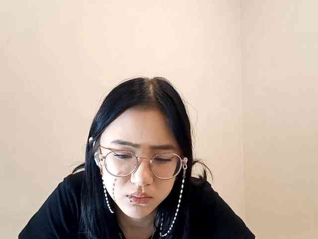 MyrleHenggeler webcam