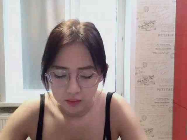 MyrleHenggeler webcam
