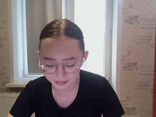 MyrleHenggeler webcam