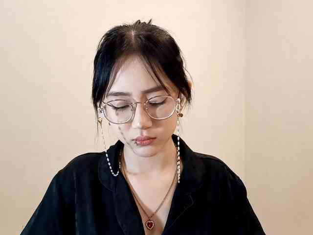 MyrleHenggeler webcam