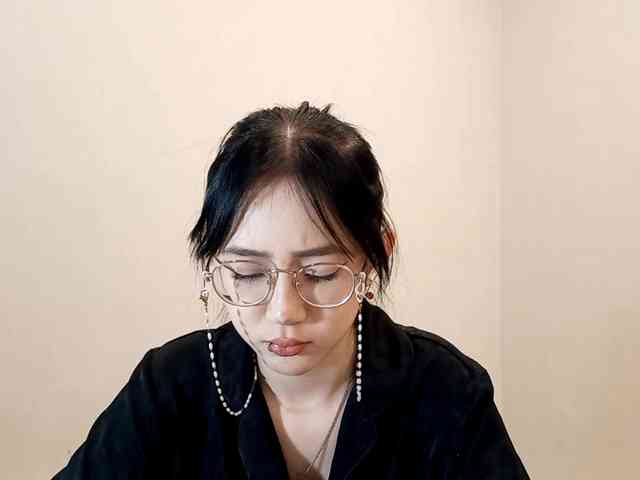 MyrleHenggeler webcam