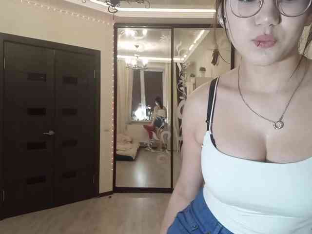 MyrleHenggeler webcam
