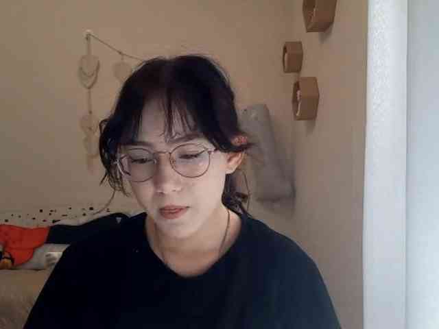 MyrleHenggeler webcam