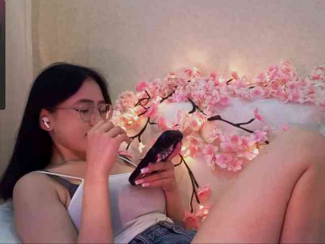MyrleHenggeler webcam