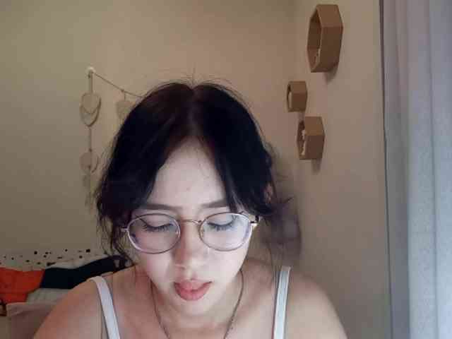 MyrleHenggeler webcam