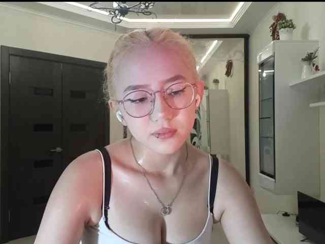 MyrleHenggeler webcam