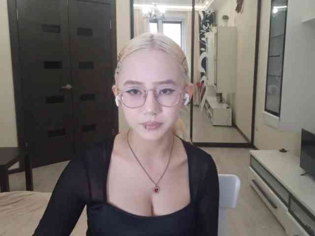 MyrleHenggeler - Girl 