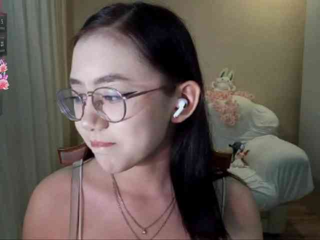 MyrleHenggeler webcam