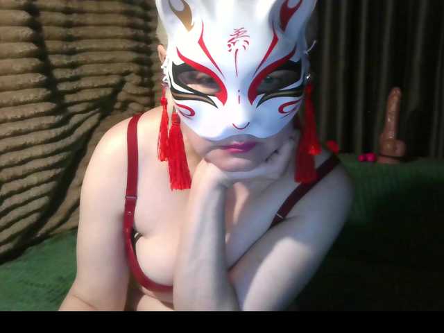 Tamilla45 live cam on BongaCams