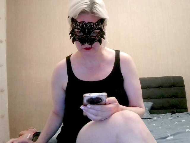 Tamilla45 live cam on BongaCams