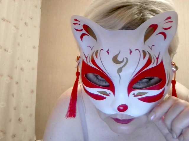 Tamilla45 live webcam show