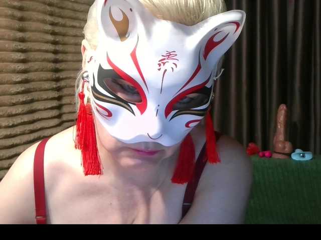 Tamilla45 live cam on BongaCams