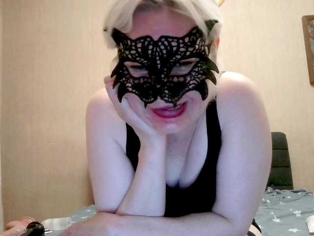 Tamilla45 live cam on BongaCams