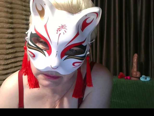Tamilla45 live cam on BongaCams