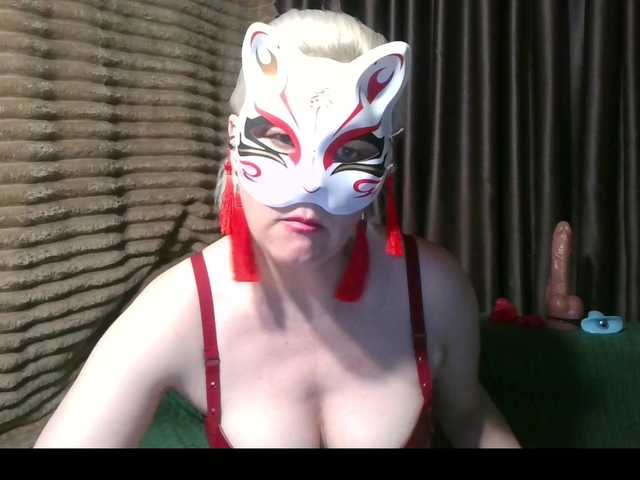 Tamilla45 live cam on BongaCams