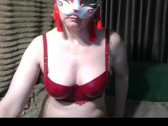 Tamilla45 live cam on BongaCams