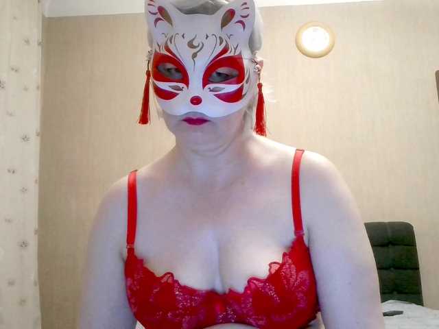 Tamilla45 live cam on BongaCams
