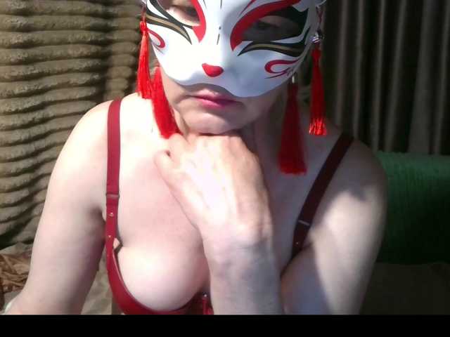 Tamilla45 live cam on BongaCams