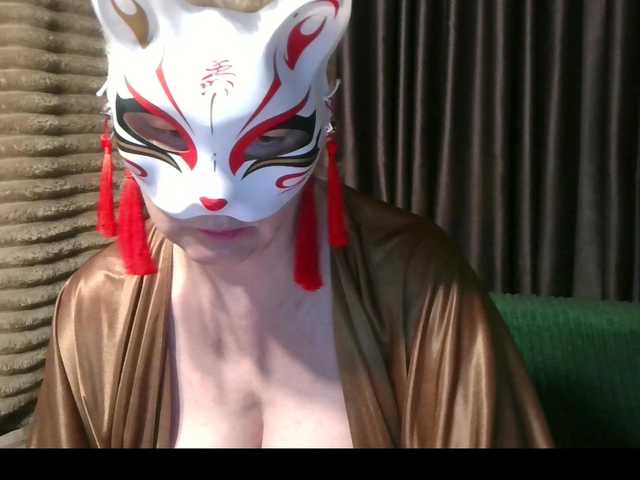 Tamilla45 live cam on BongaCams