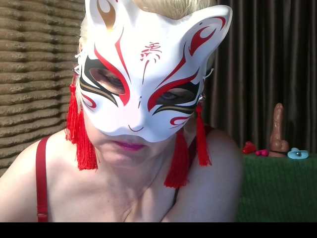 Tamilla45 live cam on BongaCams