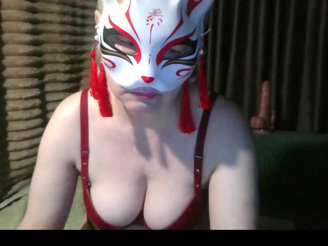 Tamilla45 live cam on BongaCams