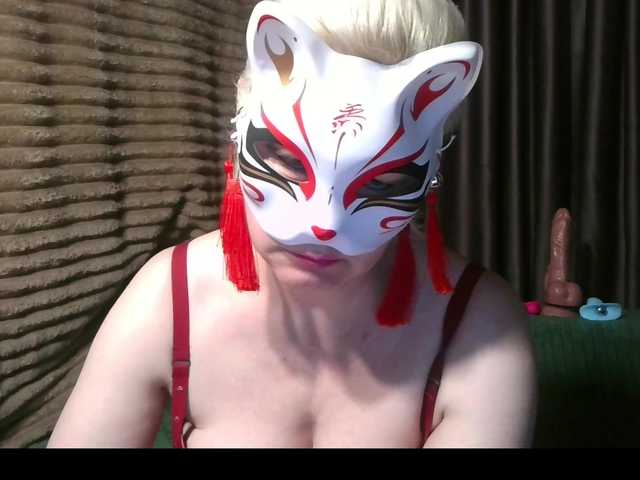 Tamilla45 live cam on BongaCams