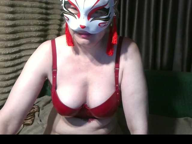 Tamilla45 live cam on BongaCams
