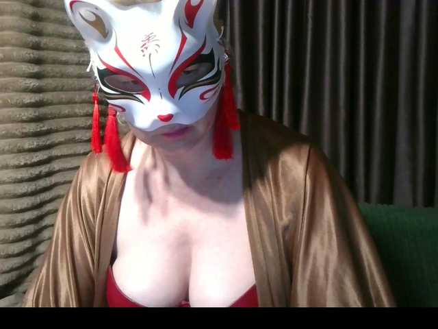 Tamilla45 live cam on BongaCams