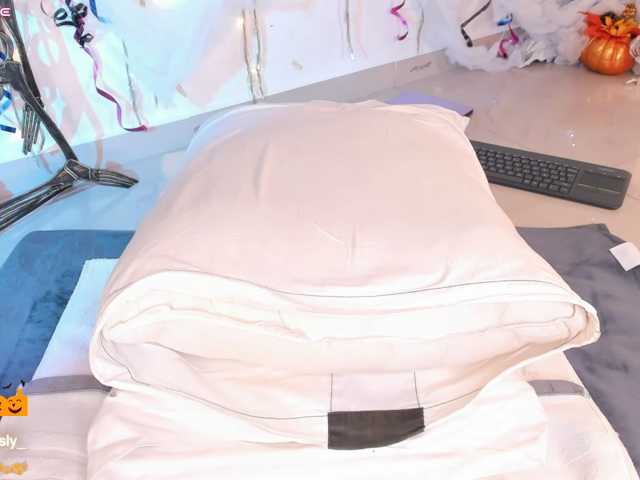 ohyesly live cam on BongaCams