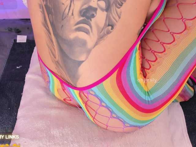 ohyesly live cam on BongaCams