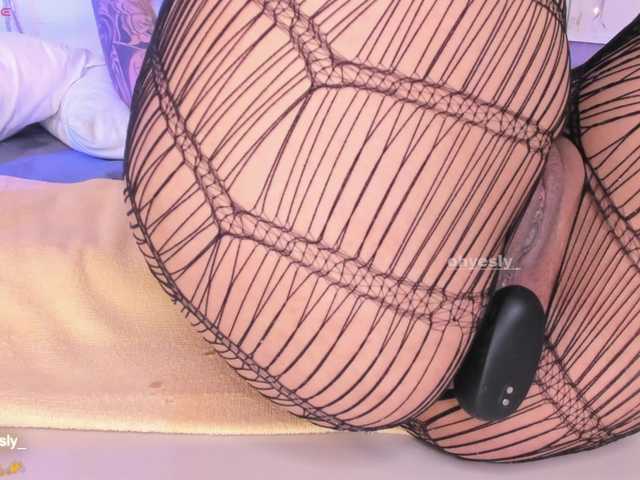 ohyesly live cam on BongaCams