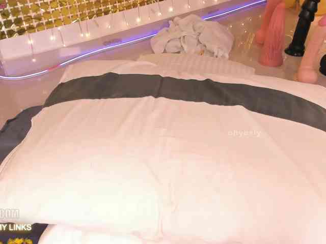 ohyesly webcam