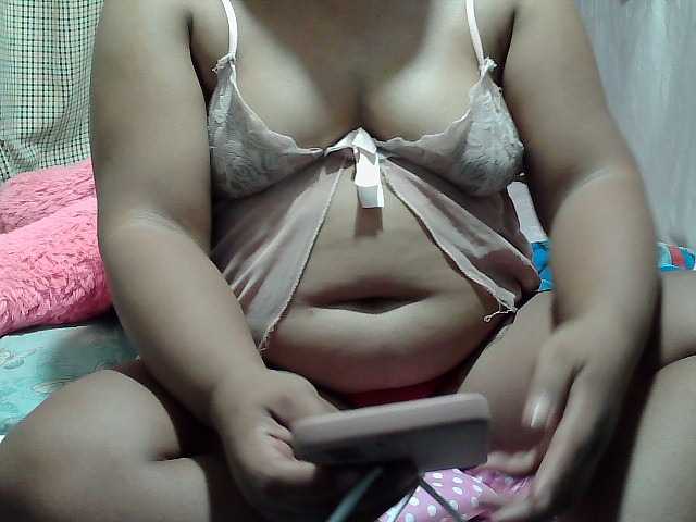PinayLynlyn08 live cam on BongaCams