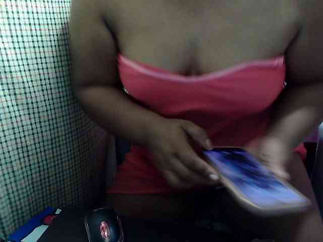 PinayLynlyn08 webcam