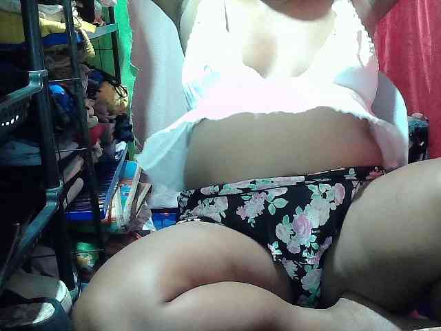 PinayLynlyn08 webcam