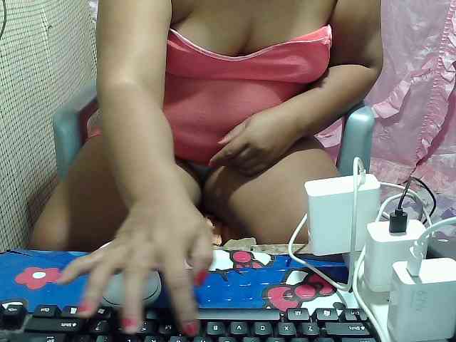 PinayLynlyn08 webcam