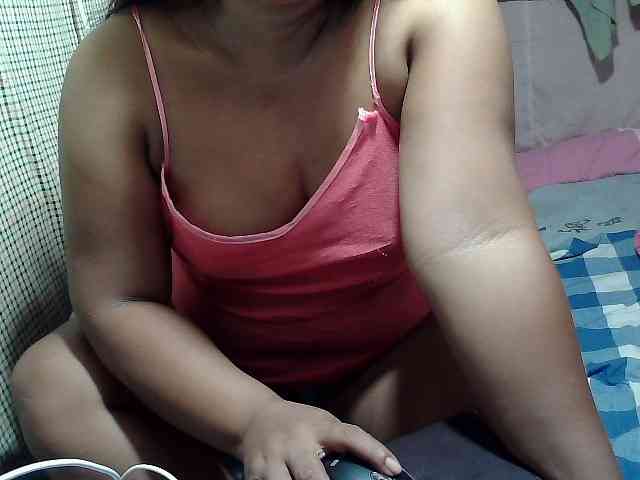 PinayLynlyn08 webcam