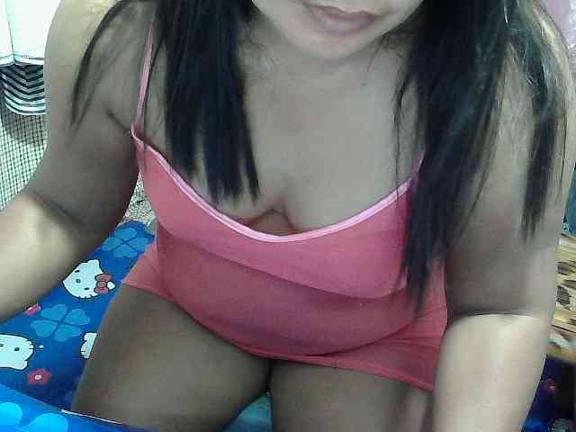 PinayLynlyn08 webcam